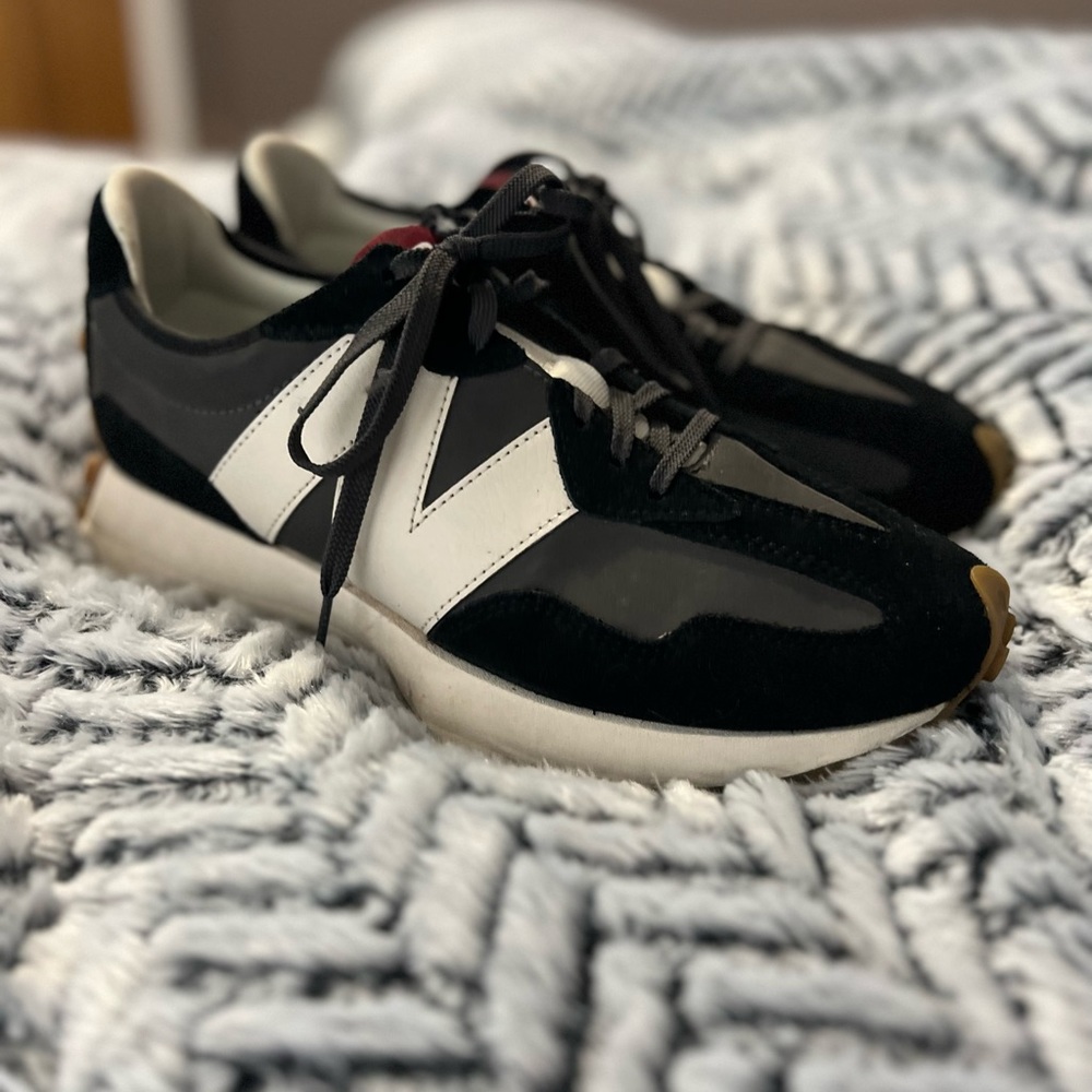 Women’s New Balance Size 10